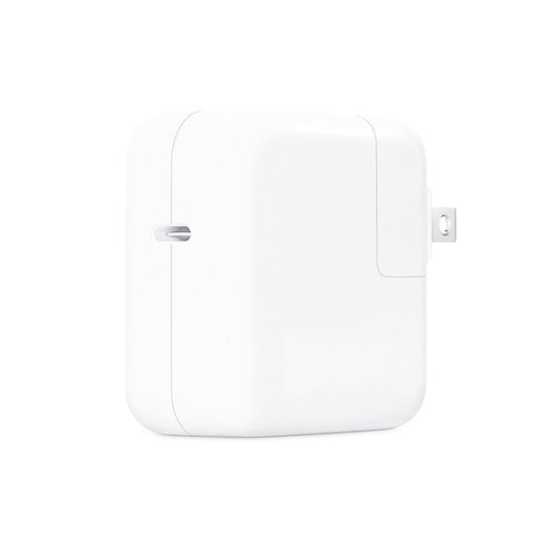 Adaptateur secteur à charge rapide USB-C 30 W, chargeur mural et câble USB-C (1 m) Adaptateur secteur à charge rapide USB-C 30 W, chargeur mural et câble USB-C (1 m)